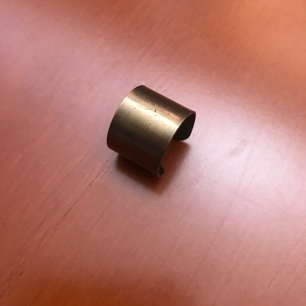 Thick band ring